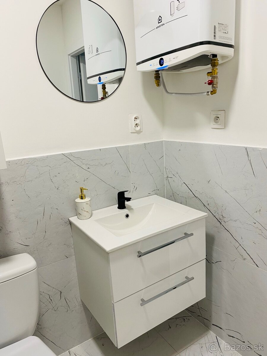 Na prenájom krásne rekonštruovaný 1 izbový byt v centre - 3