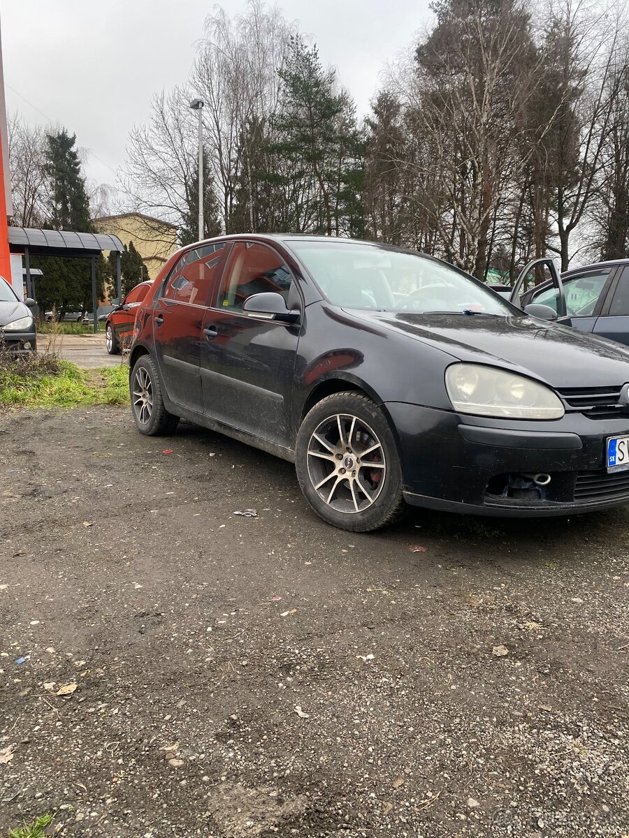 Predám VW Golf V 1.4 (55 kW). - 3