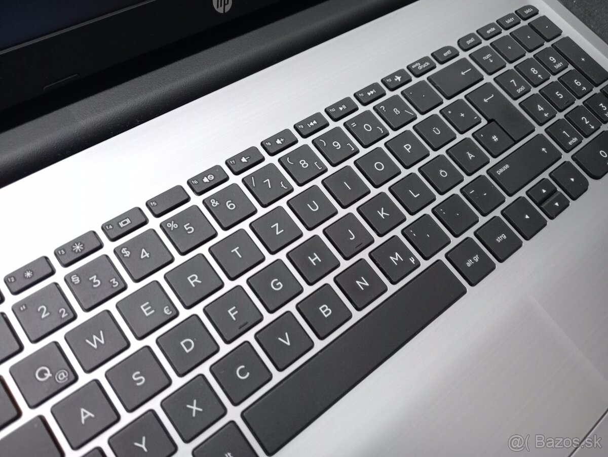 predám Hp 250 g5 , Intel® Core™i5 , ssd , 16gb ram - 3