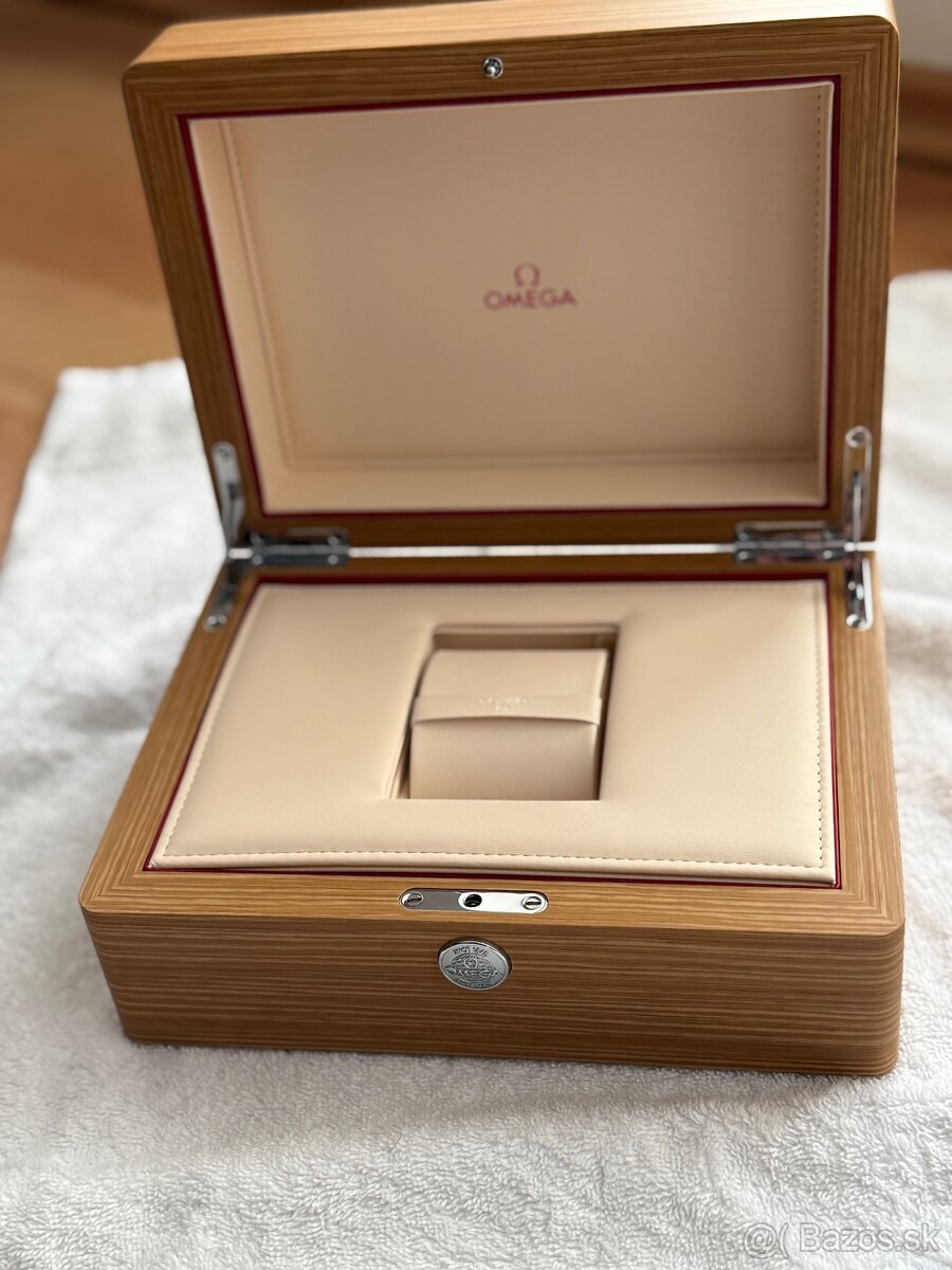 Krabička na hodinky drevená Omega - 3