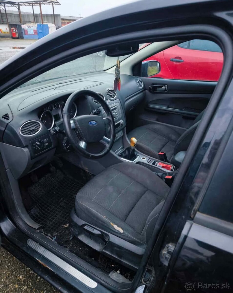 ROZPREDÁM Ford Focus 2 Facelift 1.8TDCI 85kw - 3
