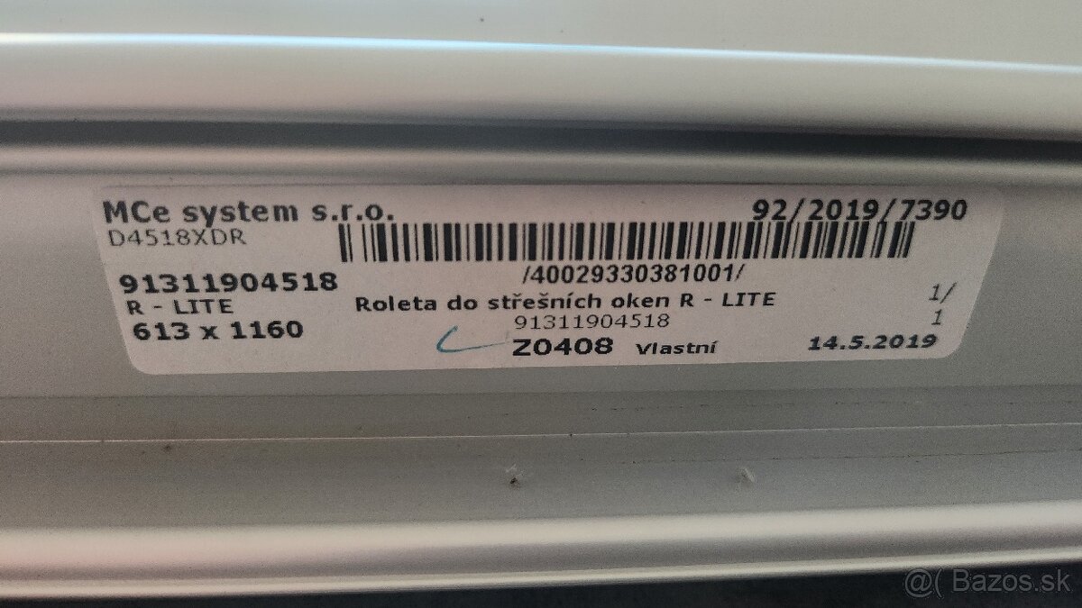 Rolety R-Lite do stresnych okien VELUX - 3