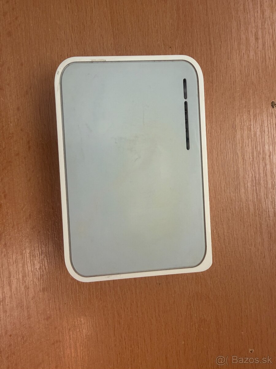 Predám TP-Link-switch a TP-Link-poweline adaptéry 2 kusy - 3