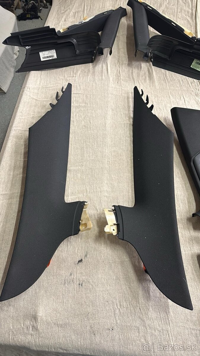 Audi A6 C6 sedan cierny interier - 3