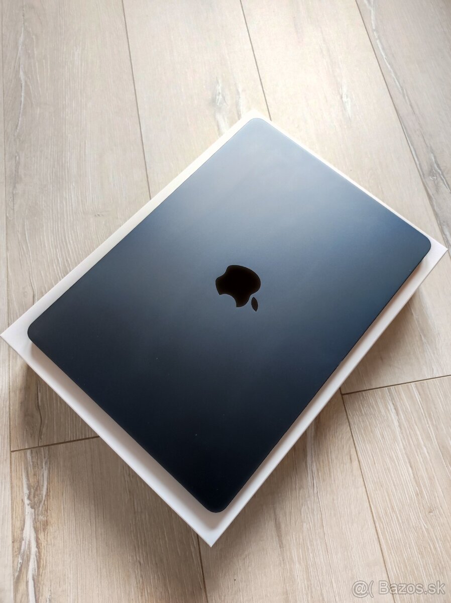 MacBook Air 13" 2024 Midnight - 3