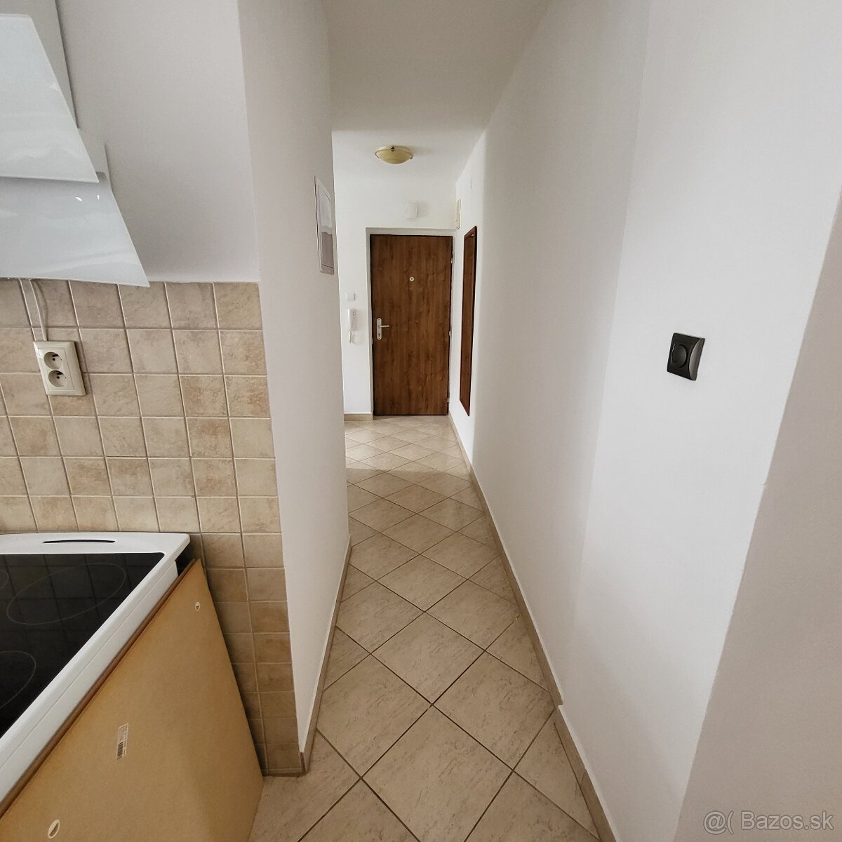 Prenájom 2 izbový byt, balkón na Štefánika (Staré sídlisko) - 3