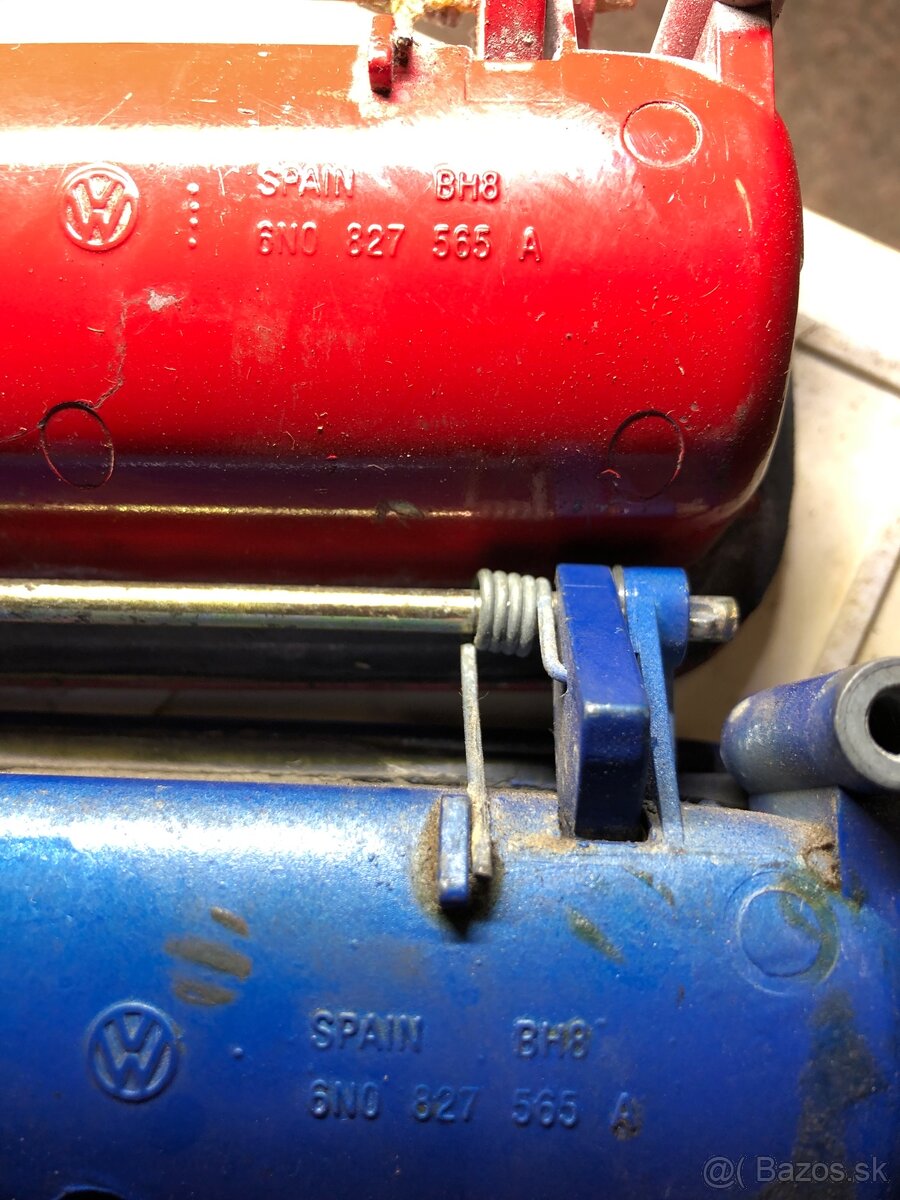 Kľučka zadného kufra VW POLO 6N 6N0827565A - 3