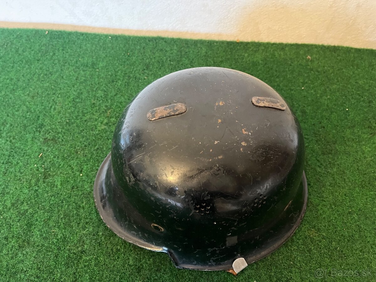 Nemecká vojenská prilba - 3