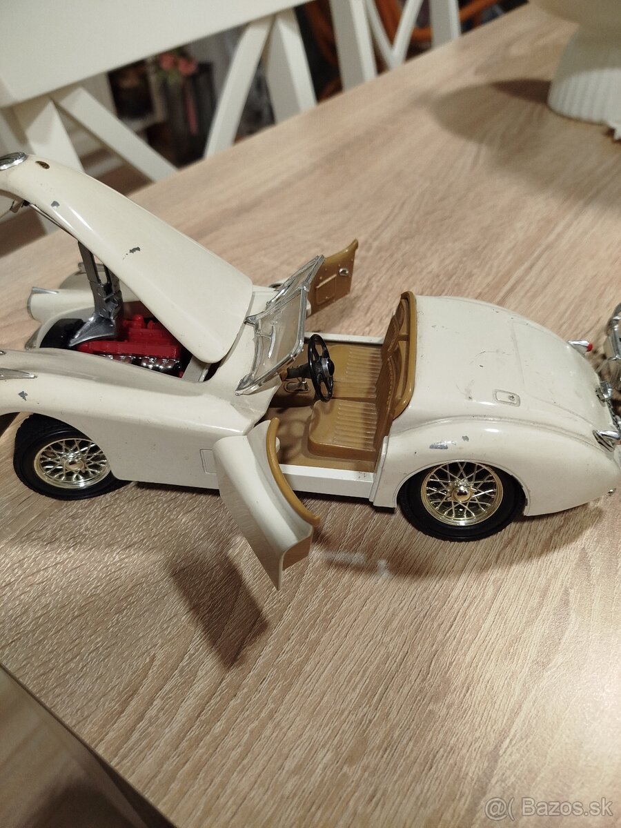 Staré kovové autá - 3