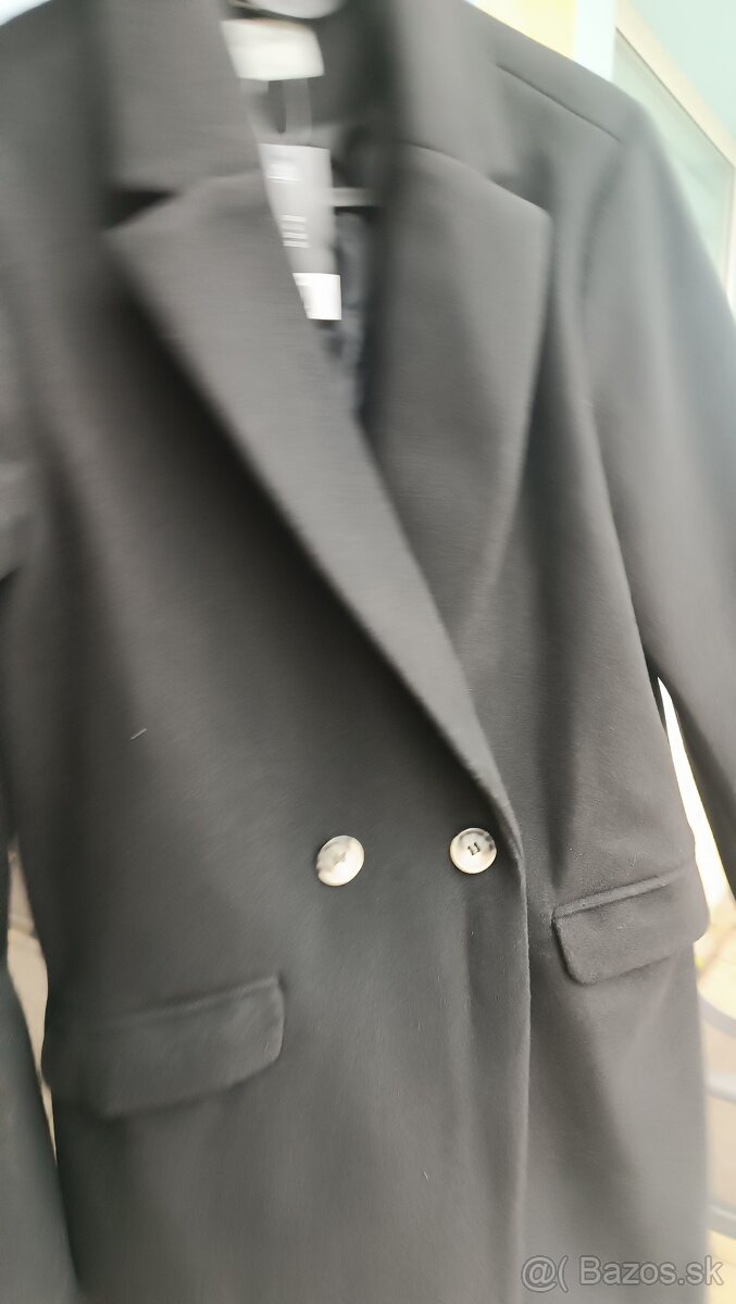 Čierny nový dámsky kabát - 3