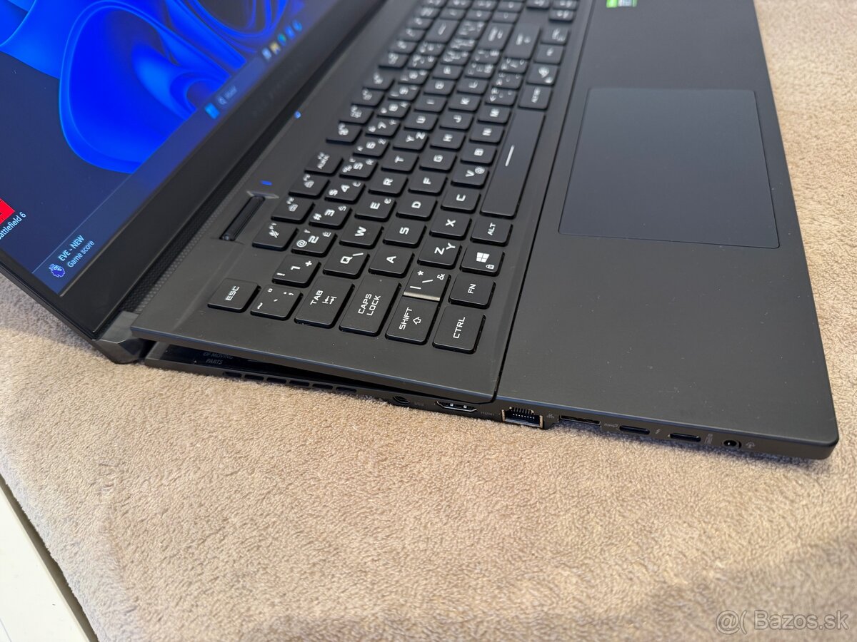 Predam Asus ROG Zephyrus S17 GX703H - 3