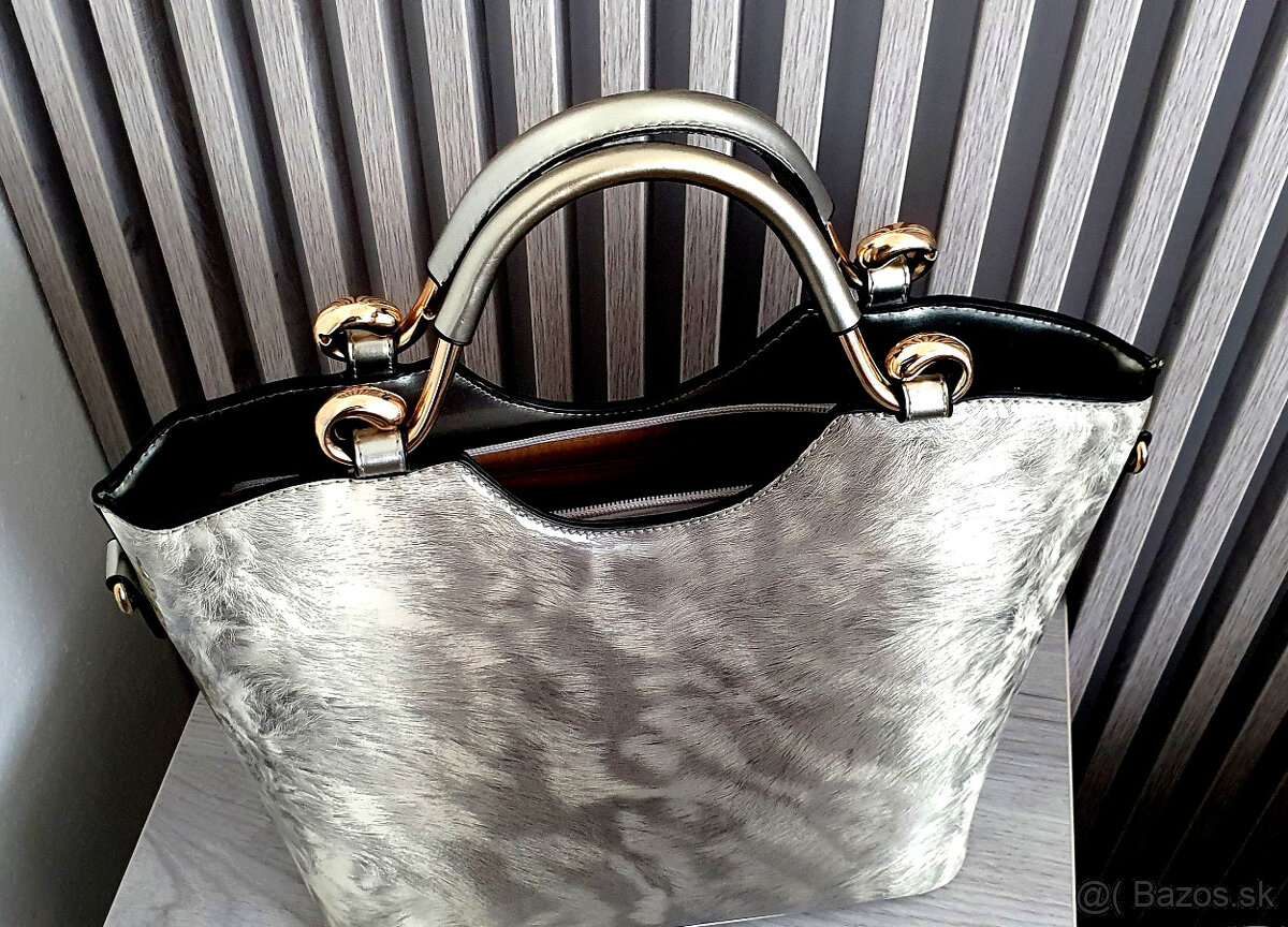 Lakovaná kabelka do ruky - 3