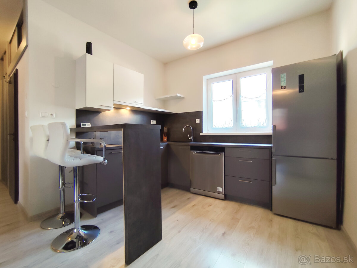 NOVÁ CENA Kompletne zariadený byt pri Holiday Inn, skvel? - 3