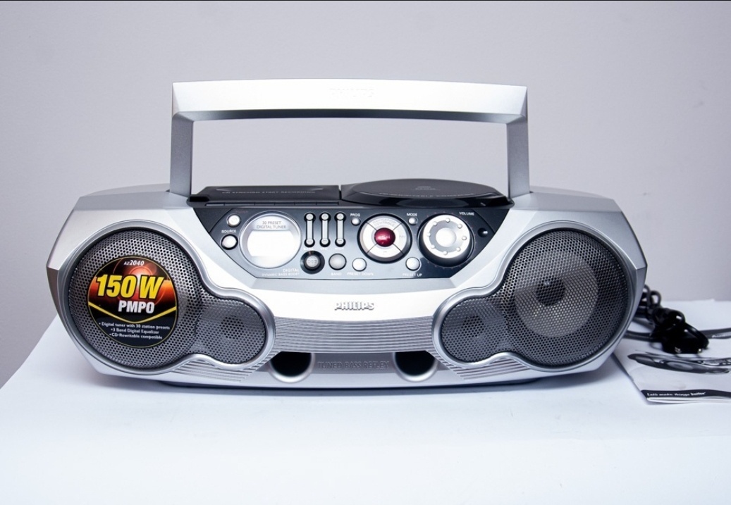 Dizajnové prenosné rádio Philips AZ - 3