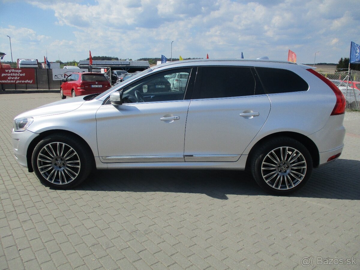 VOLVO XC60 2,4D4 Summum AWD Auto Pano Xen 2014 - 3
