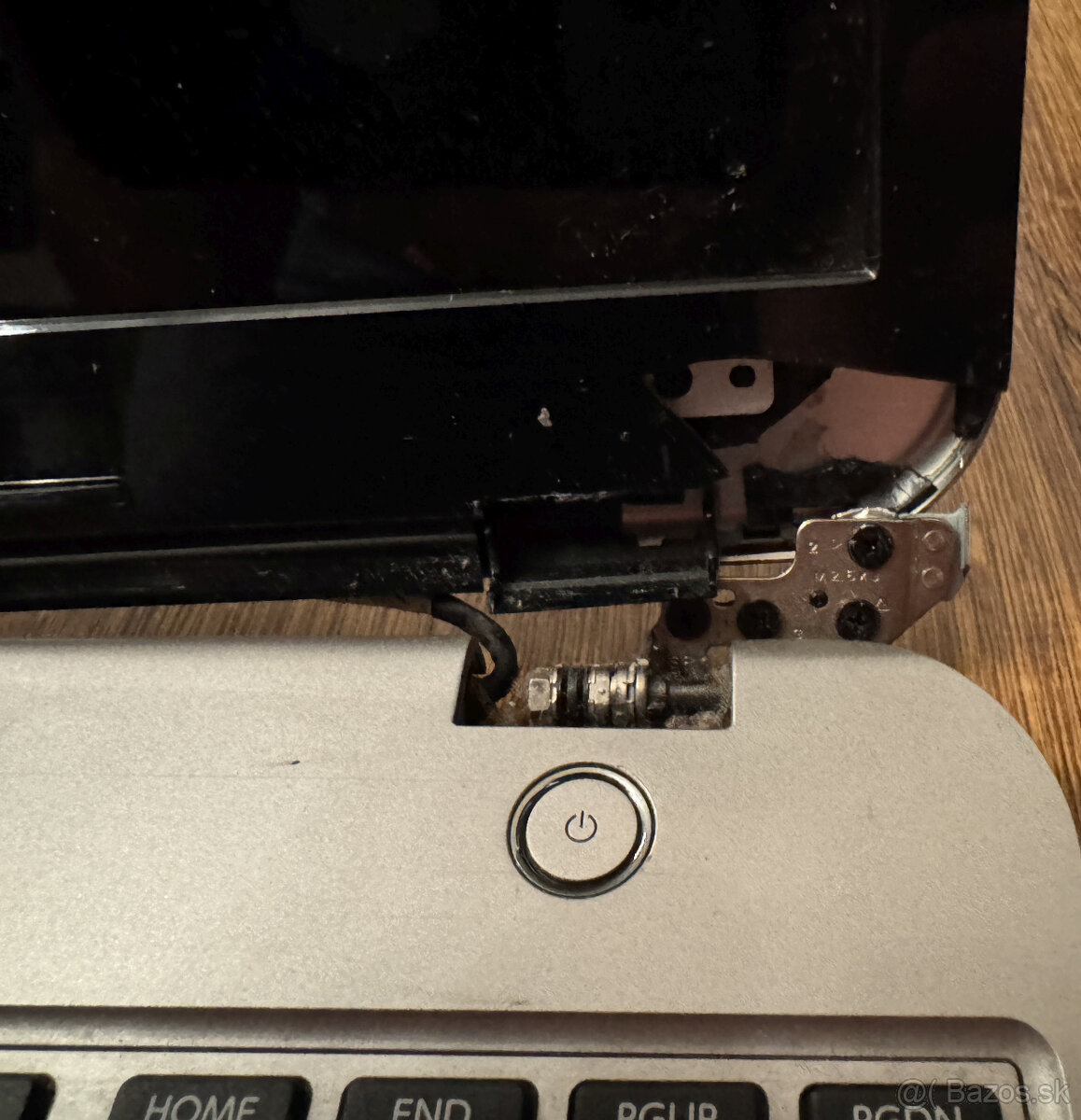 Predám notebook Toshiba Satellite M50D-A10Z - 3