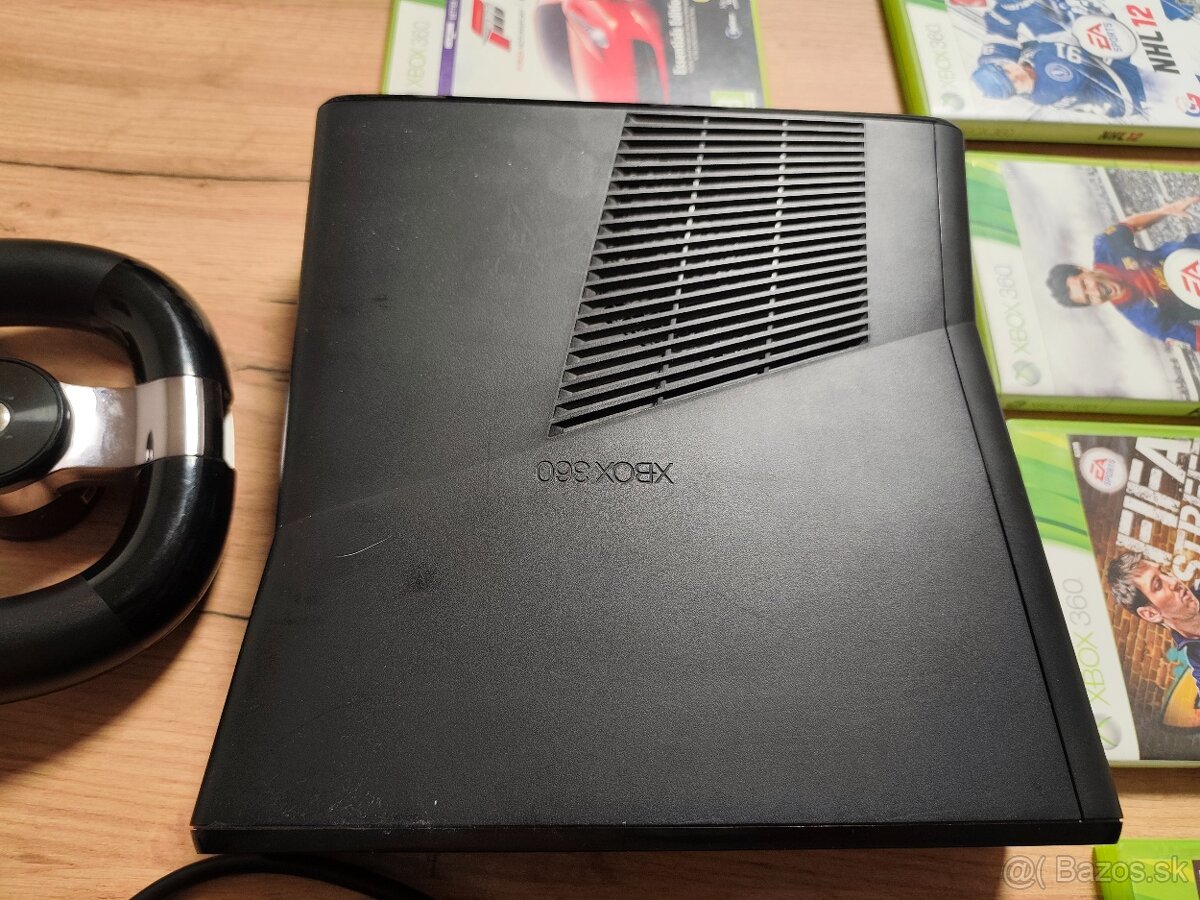 Herná konzola Xbox 360 s príslušenstvom - 3