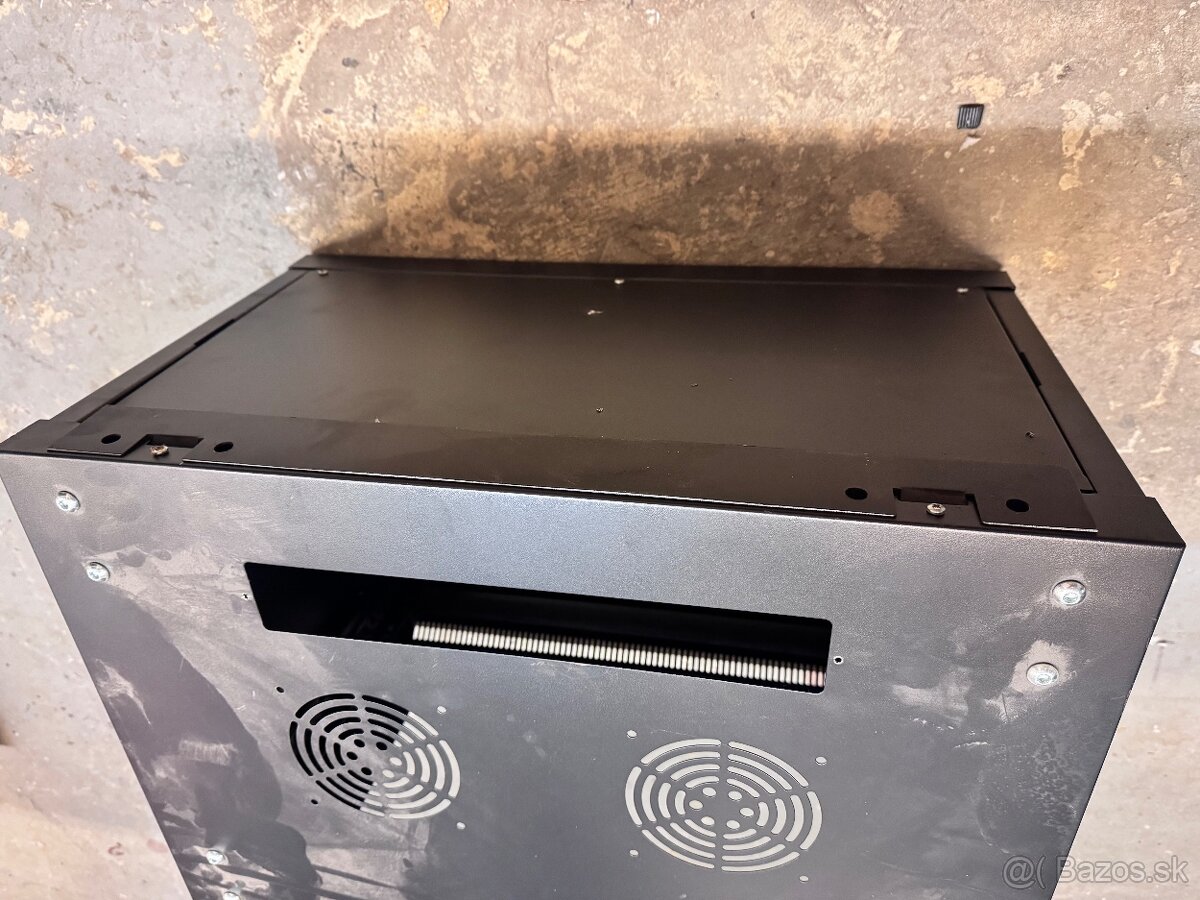 Nástenný rozvádzač XtendLan (Rack cabinet) - 3