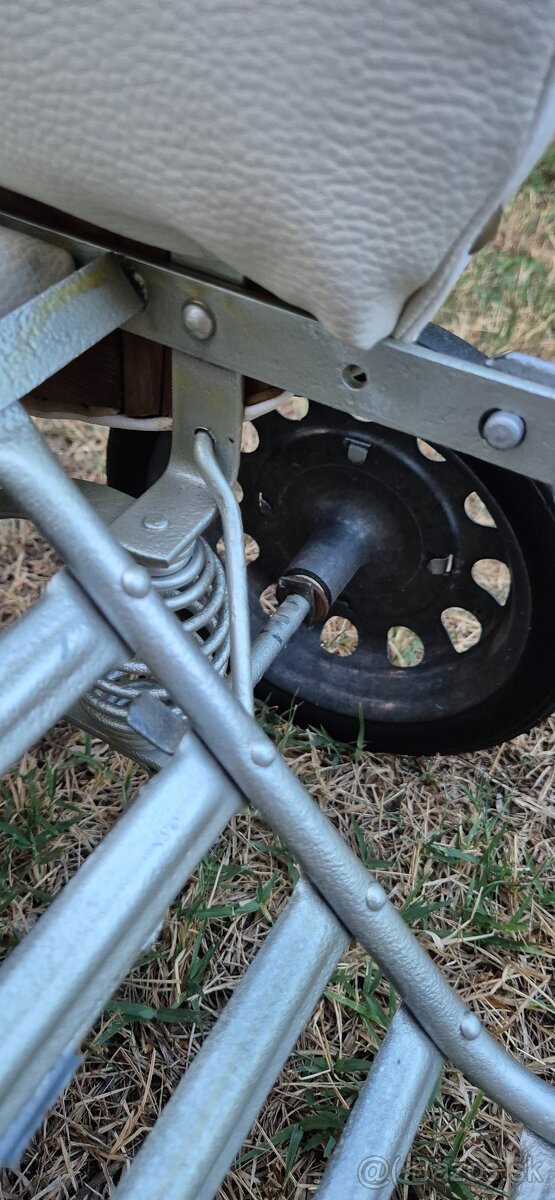 Starodávny kočík - 3