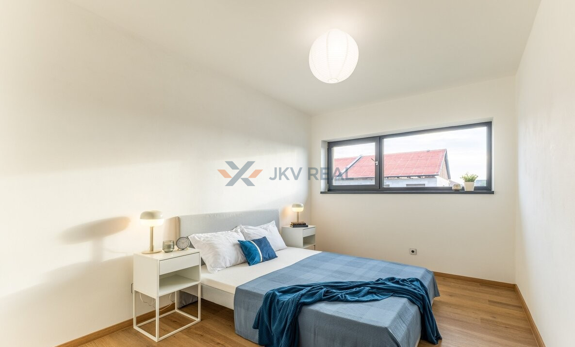 3 izb. byt s balkónom s dvomi parkovacími miestami – foto 3