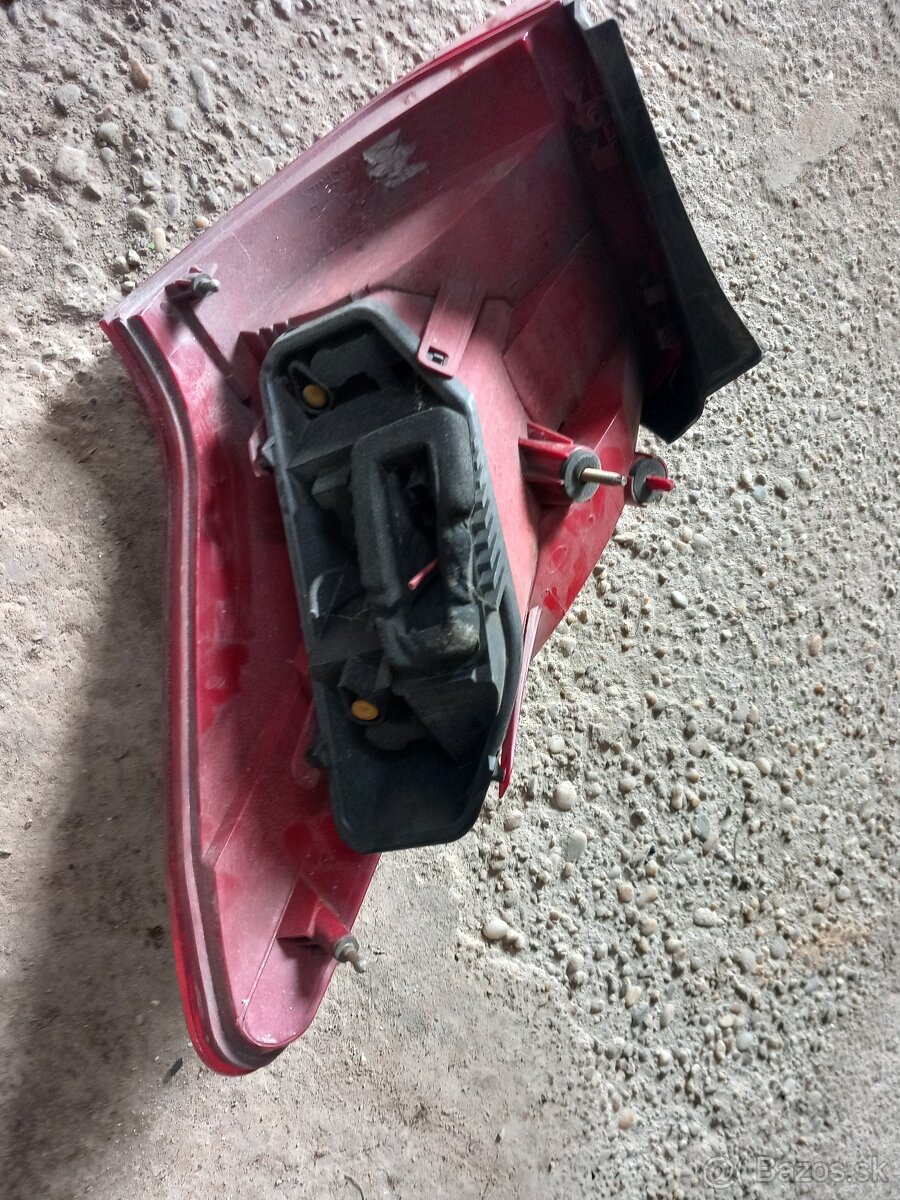 Peugeot 407sw svetlo - 3