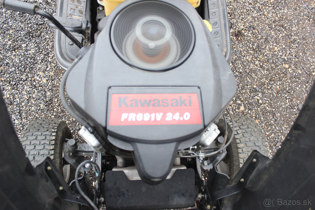 Predám traktorovú kosačku MTD - 3