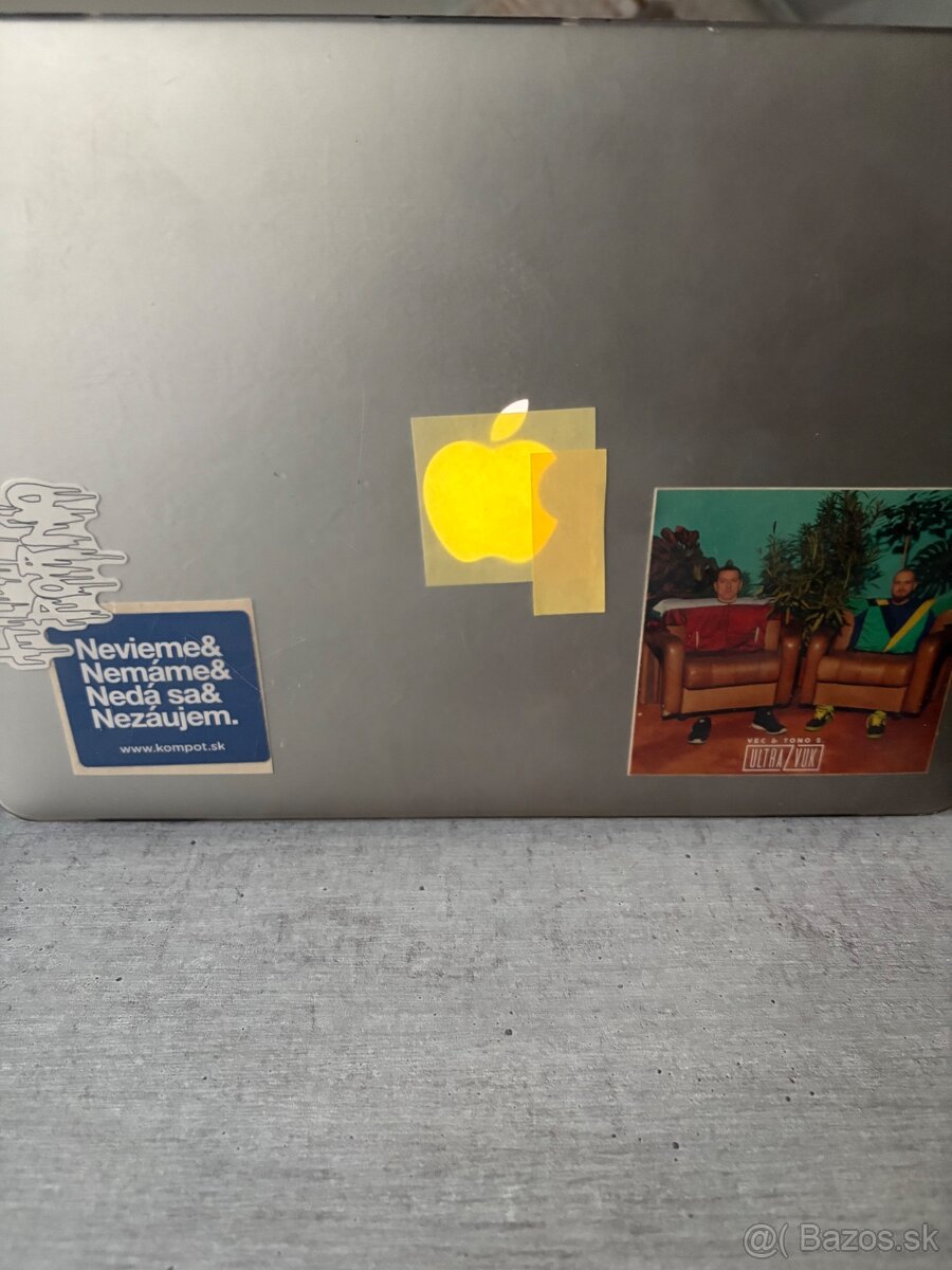 MacBook Air (13-inch, Early 2015) - 3