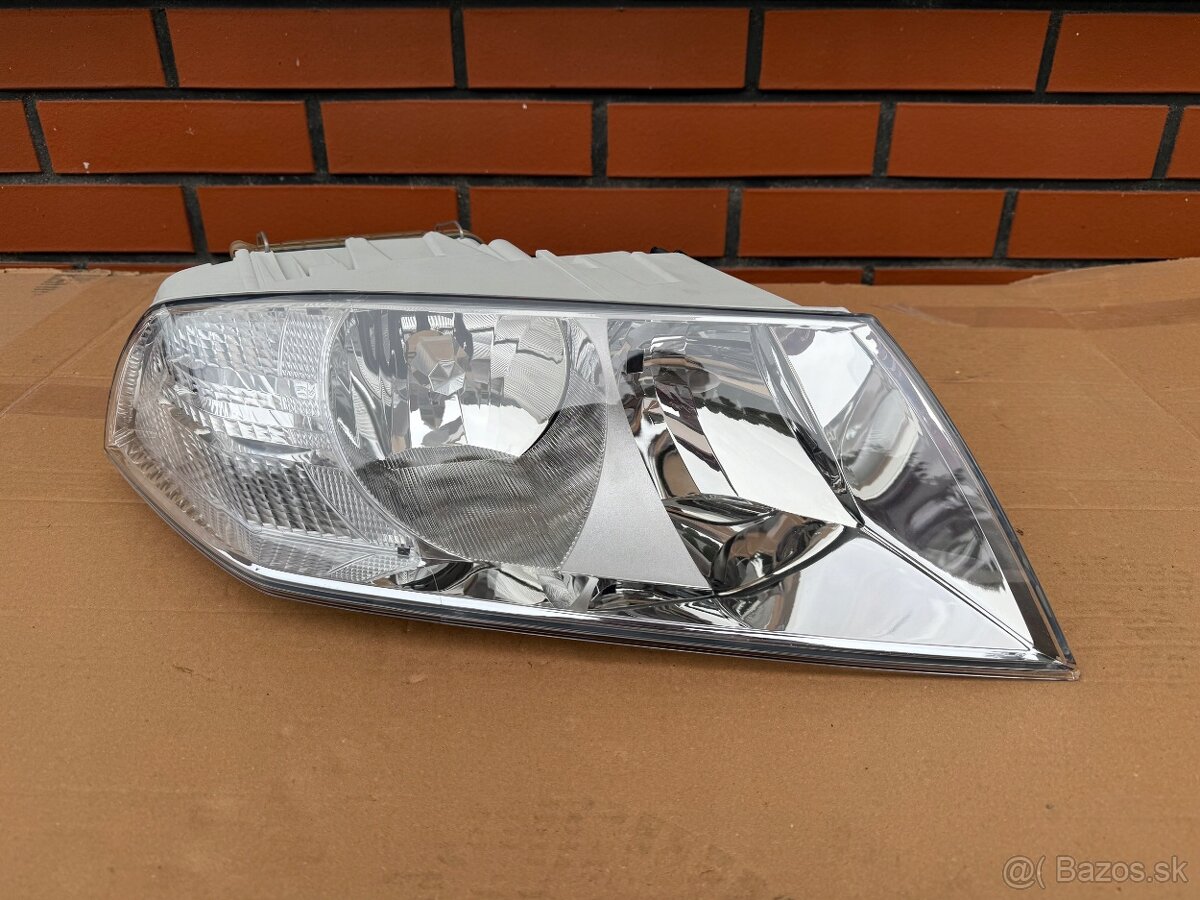 ŠKODA OCTAVIA 2 PRED FL 2004-2010 PREDNÉ SVETLÁ REFLEKTORY - 3