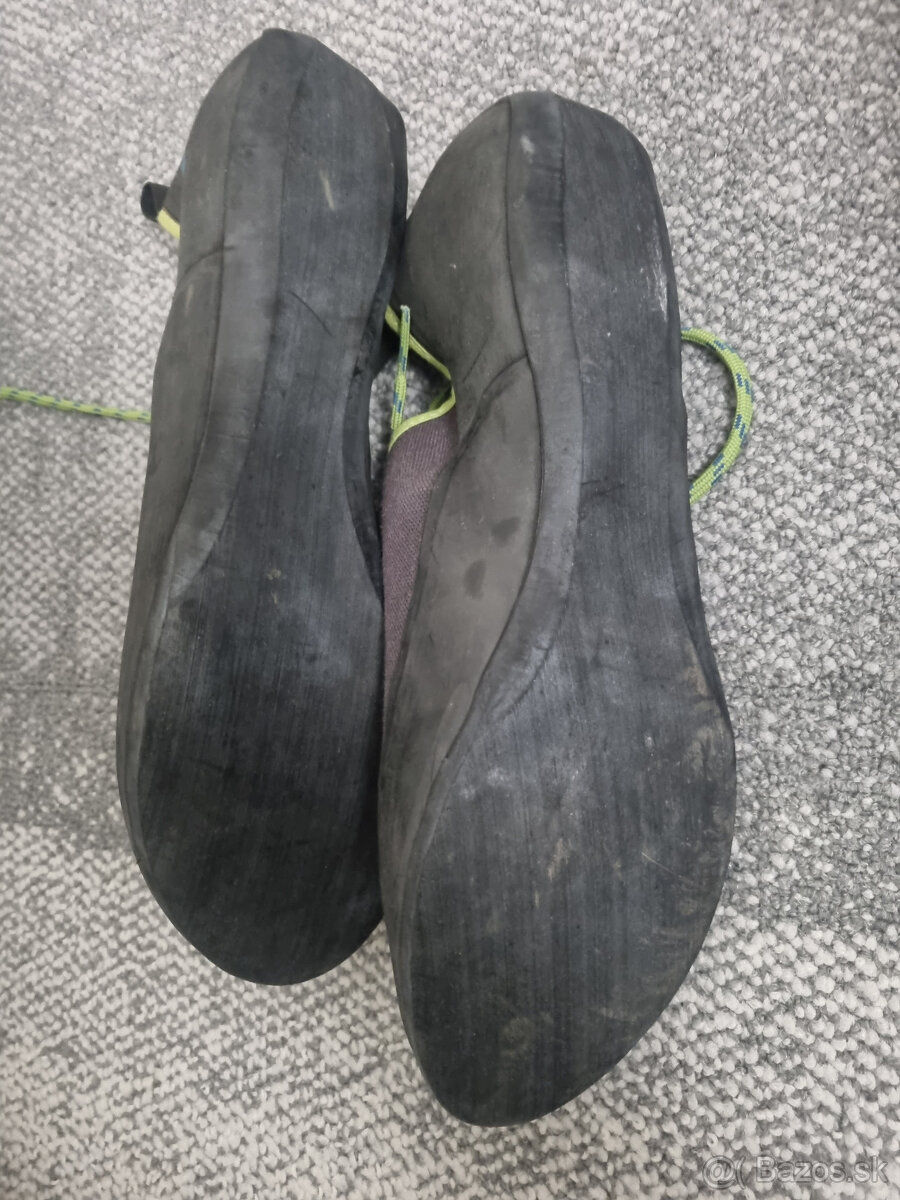 Predam lezecky SIMOND vel. 44 EU /28cm - 3