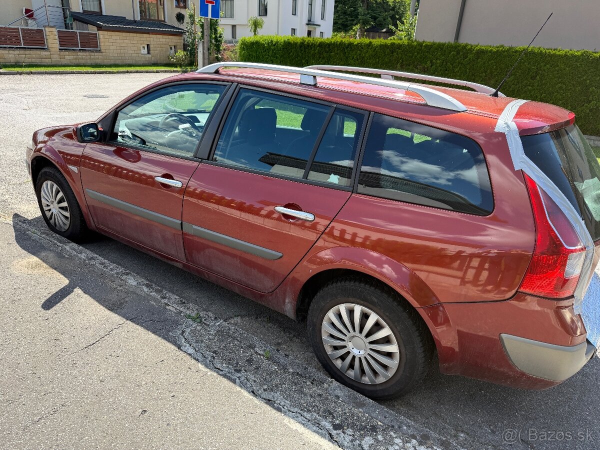 Predám Renault Megane kombi 1.6 benzín - 3