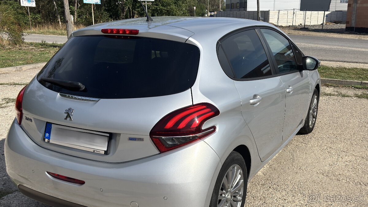 Peugeot 208 1,2 STYLE - 3
