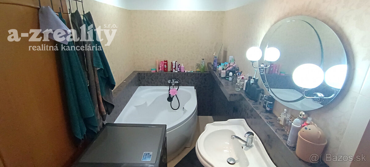 Na predaj 3 izbový zrekonštruovaný byt s balkónom v Nových Z - 3