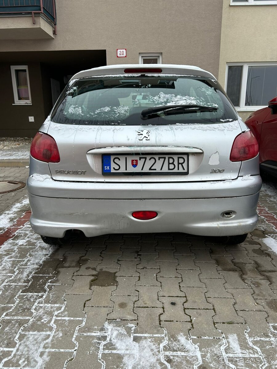 Peugeot 206. - 3