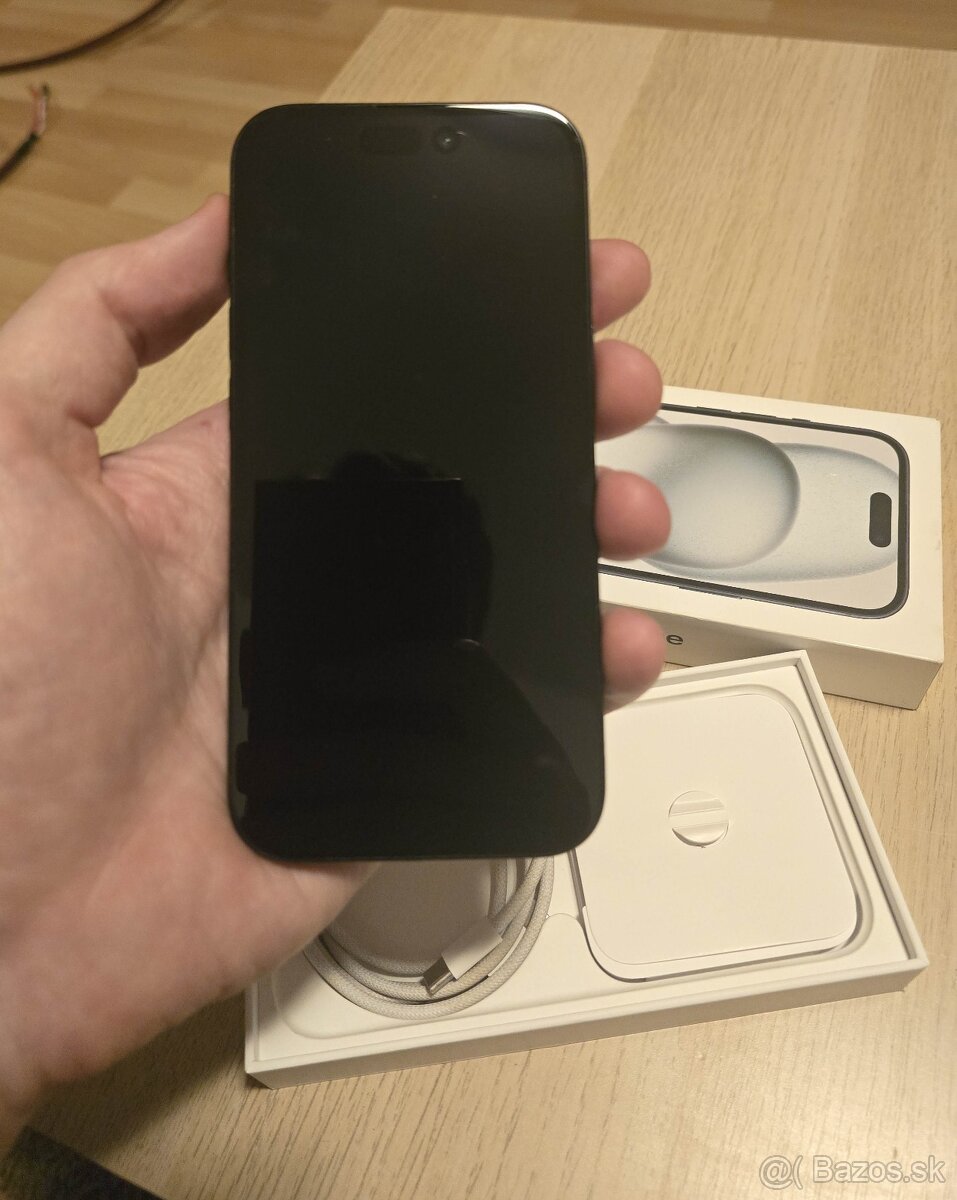 iPhone 15 128 GB - 3