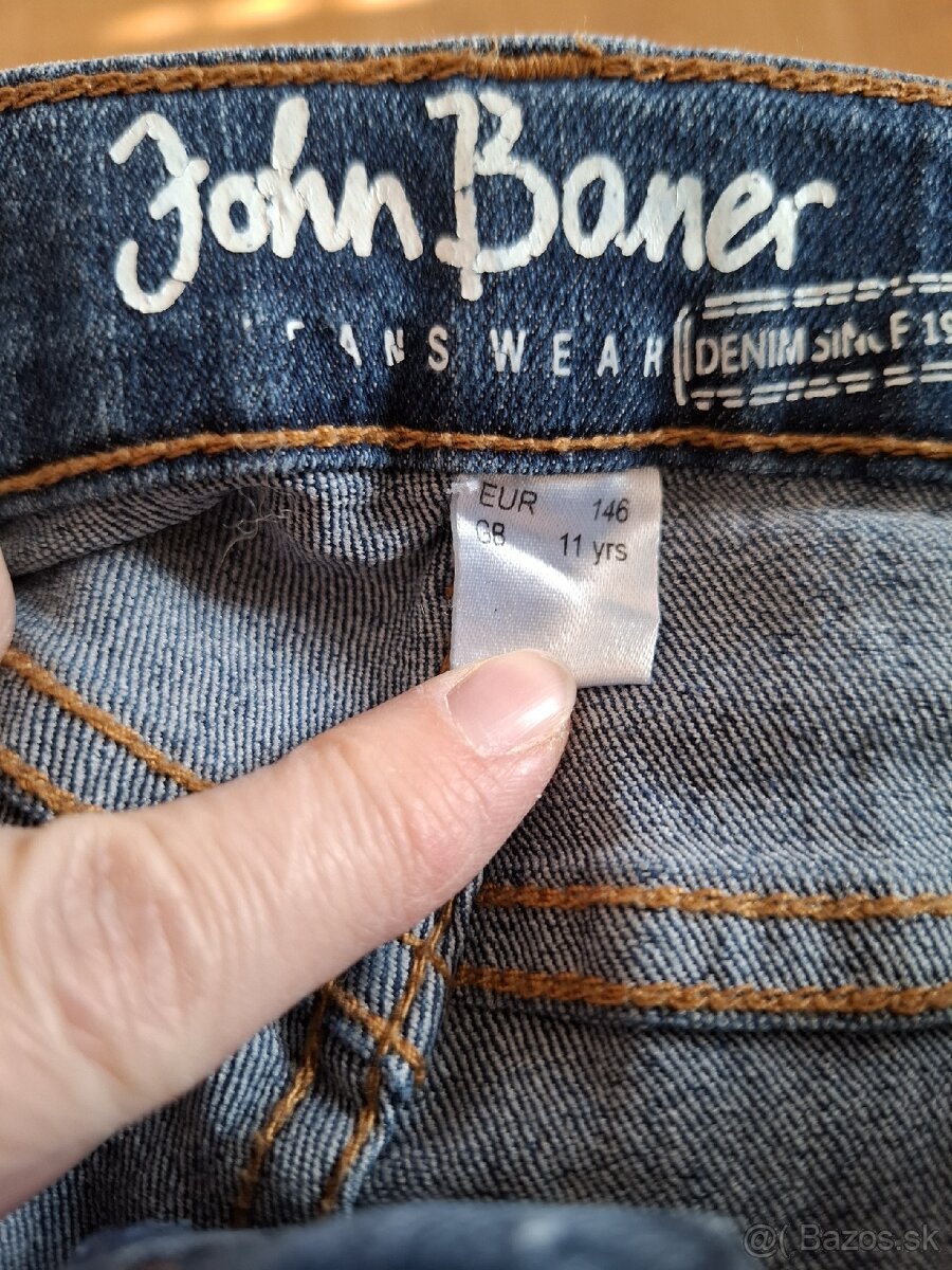 Rifle so zosilnenými kolenami 146 - 3