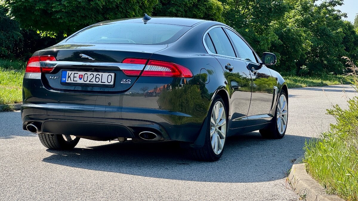 Jaguar XF 3.0 V6 – 340 koní, DPH, TOP stav - 3