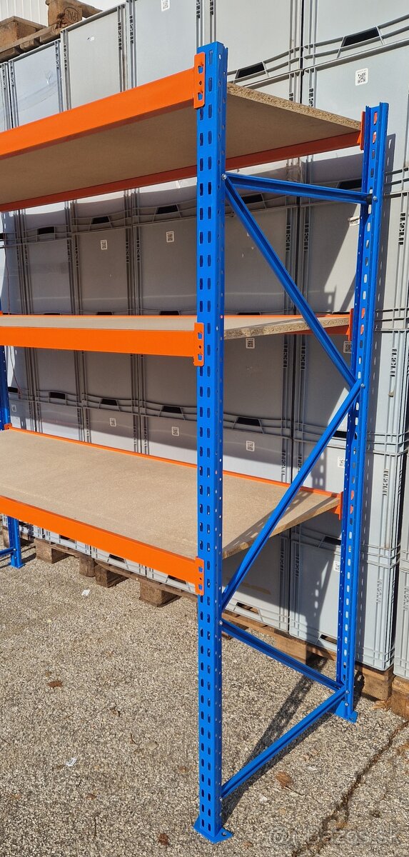 Priemyselný policovy regal , regale. - 3