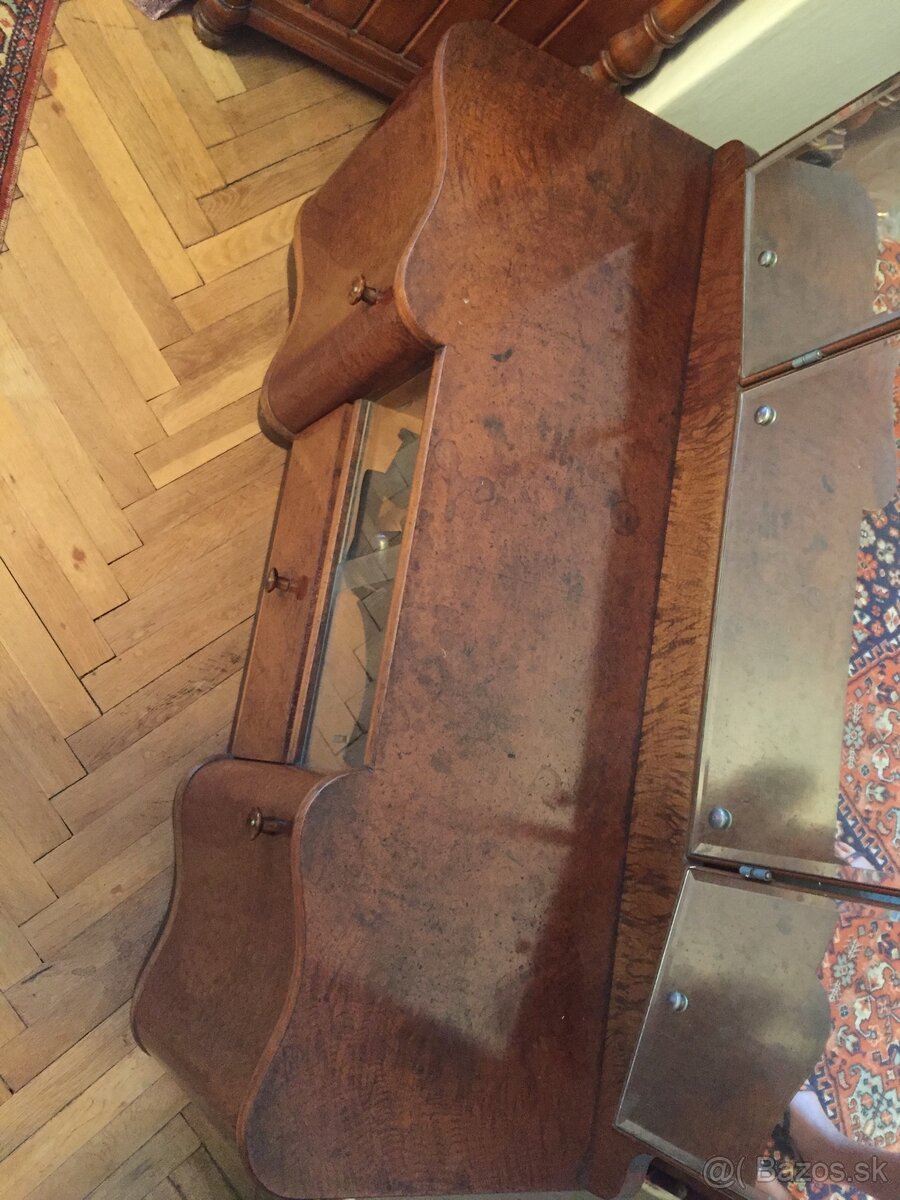 Starozitna komoda s nastavitelnym zrkadlom - 3