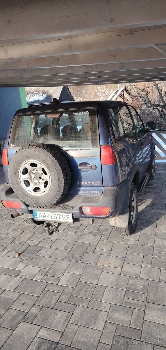 Nissan Terrano 2.7 92 kw - 3
