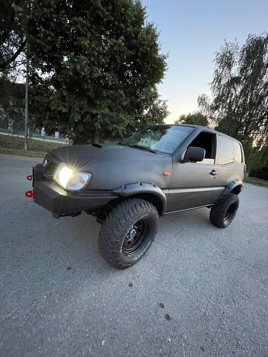 Nissan Terrano 2.7 - 3