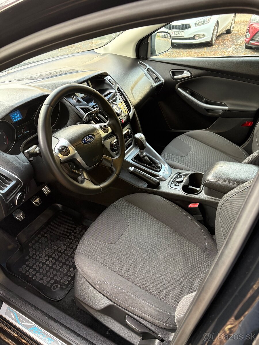 Ford Focus ST line - 3