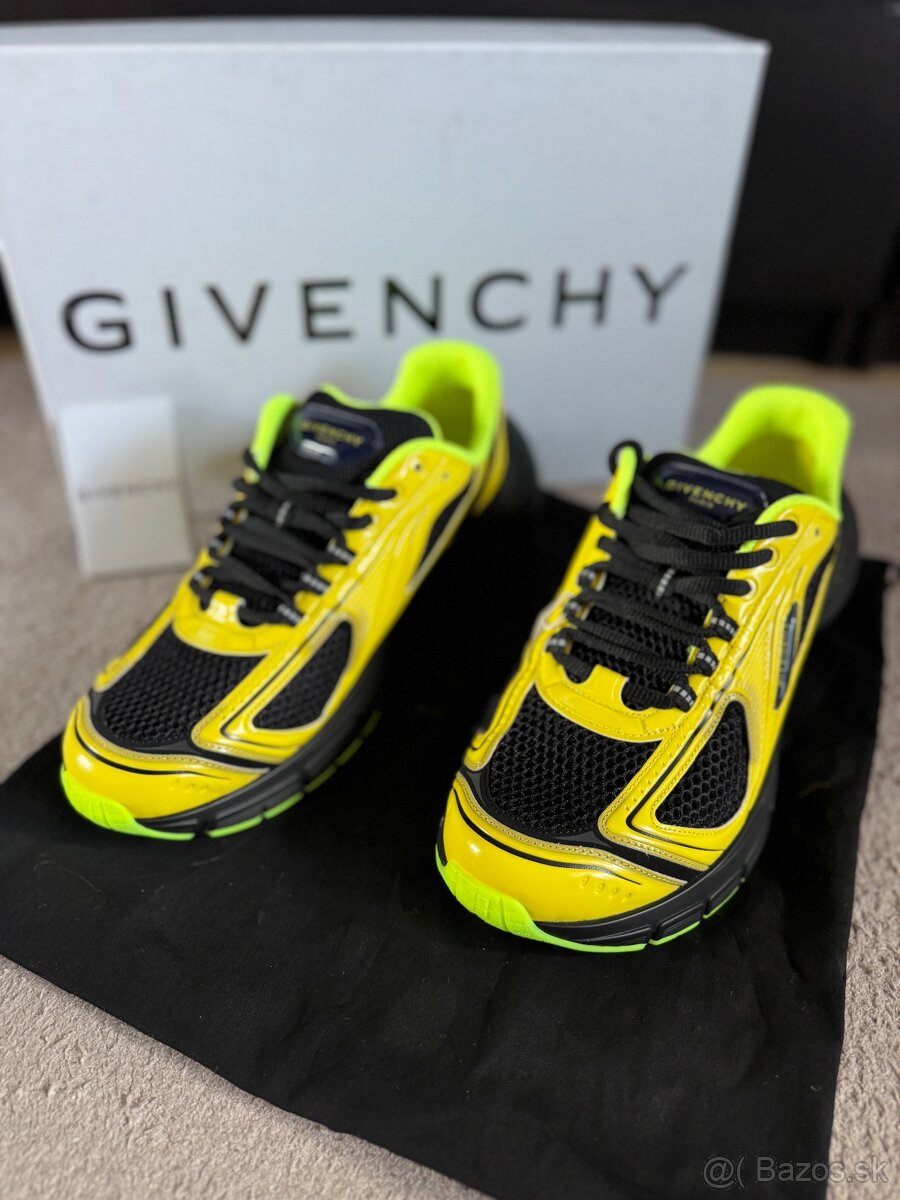 Givenchy - original - 3