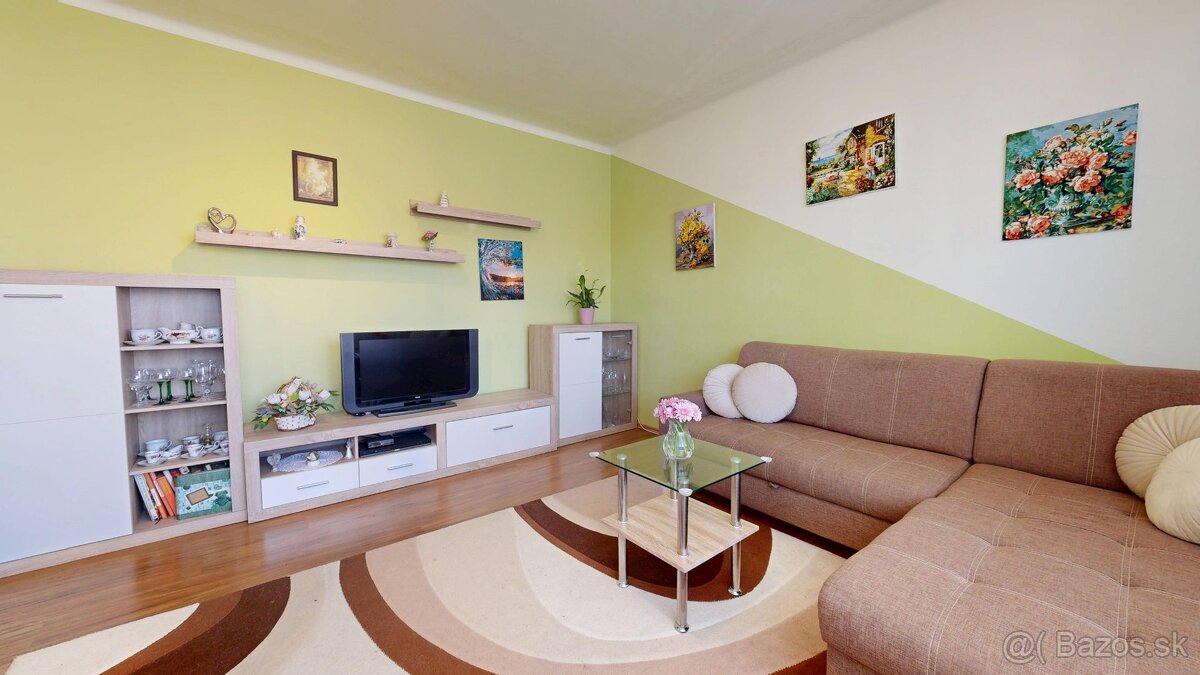 PINK Reality - NOVÁ CENA - na predaj poschodový rodinný dom - 3