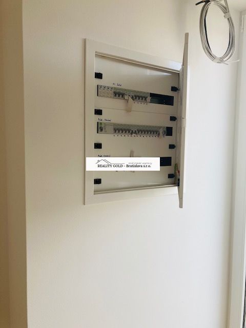 Moderný rodinný dom v obci Veľké Blahovo, Cena : 259 000,-EU - 3