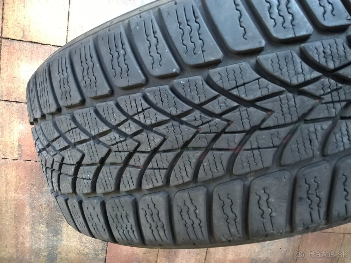 4 ks ZIMNÉ 205/45 R17 88V DUNLOP cca 6-7mm - UŽ OD 100€/sada - 3