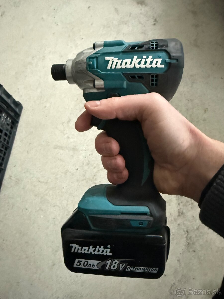 rázový uťahovač MAKITA 18V - 3