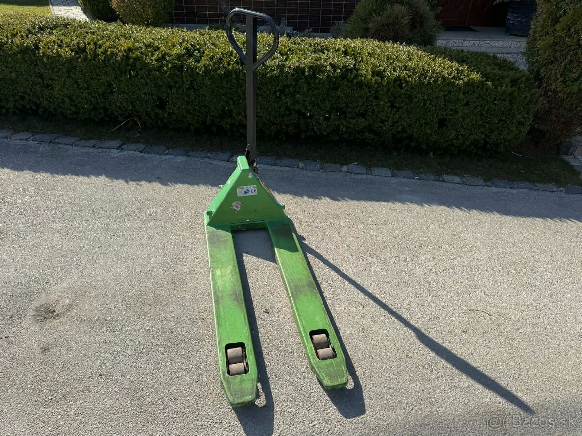 Ponúkam na predaj paletový vozík - 3