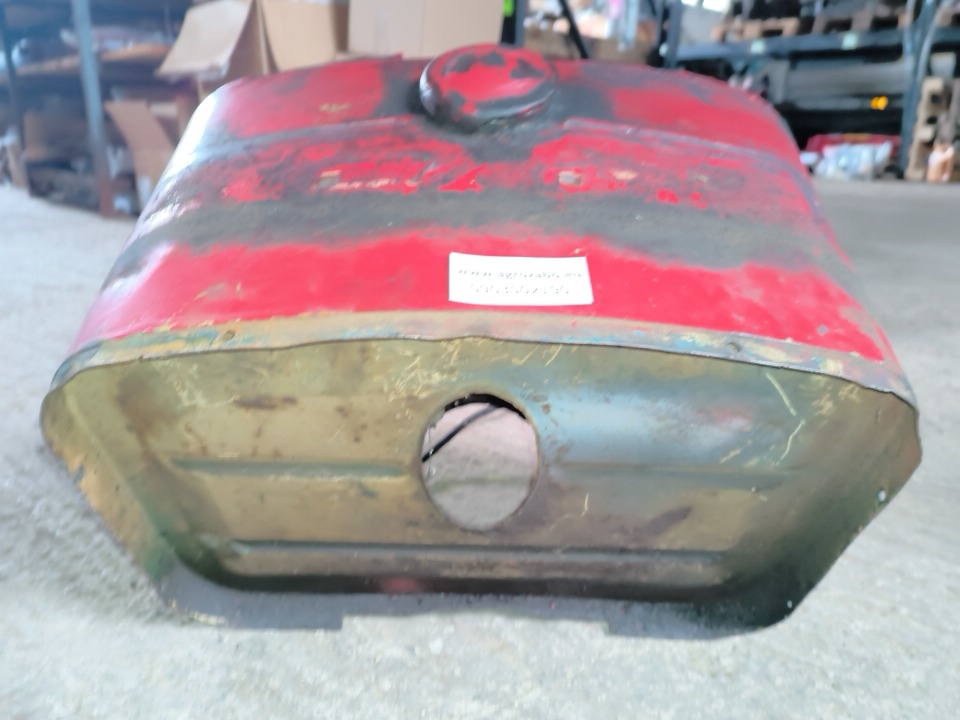 Nadrz paliva zetor - 3