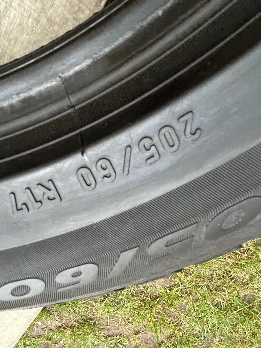 Pirelli 205/60 R17 zimné - 3