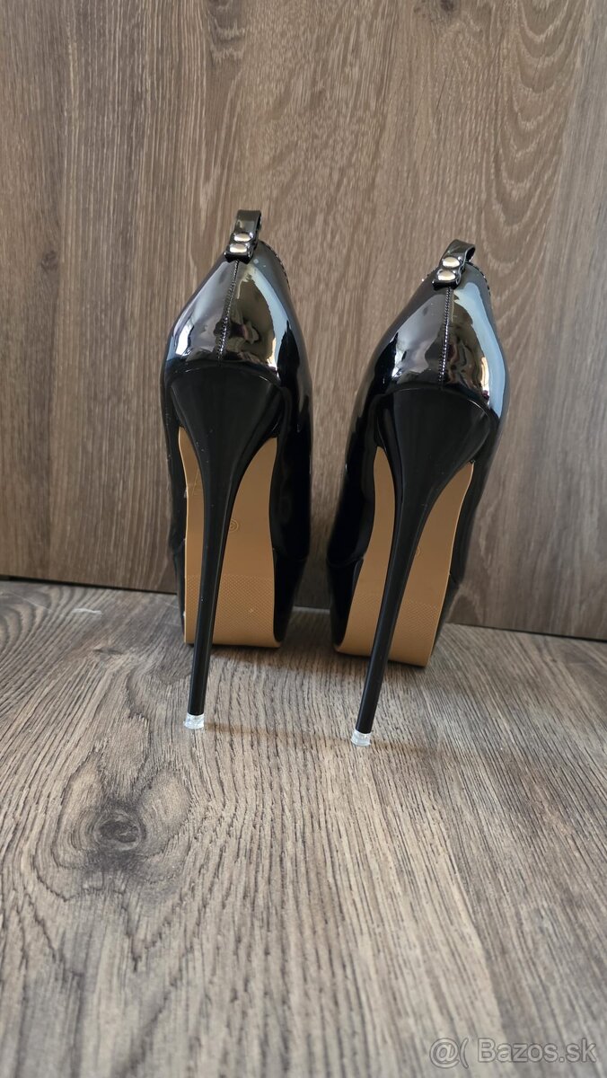 Nové lakované čierne lodičky 39 - 3